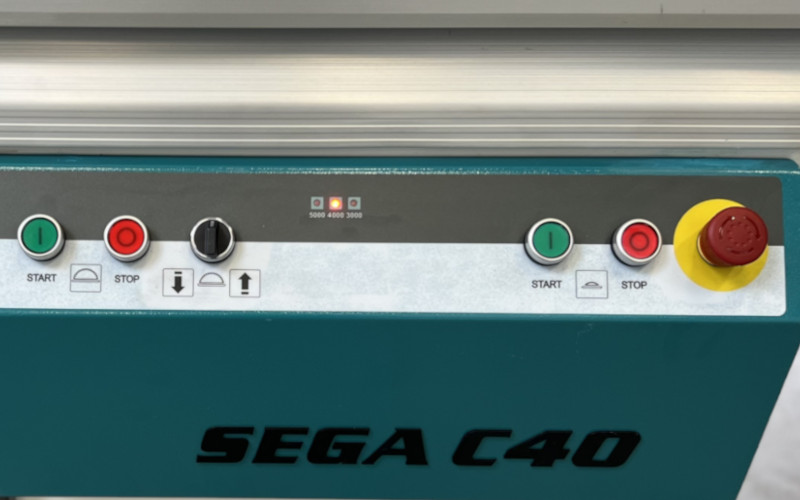 Formátovací pila s předřezem SICAR SEGA C40 volitelná výbava - naklápění pilového kotouče
